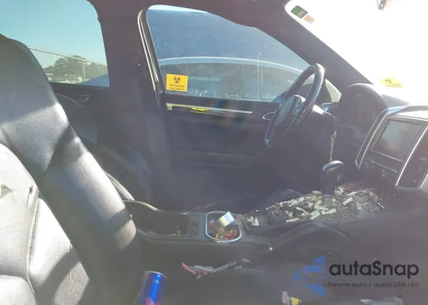 2012 Porsche Cayenne S z USA, uszkodzony, nr VIN WP1AB2A29CLA42131